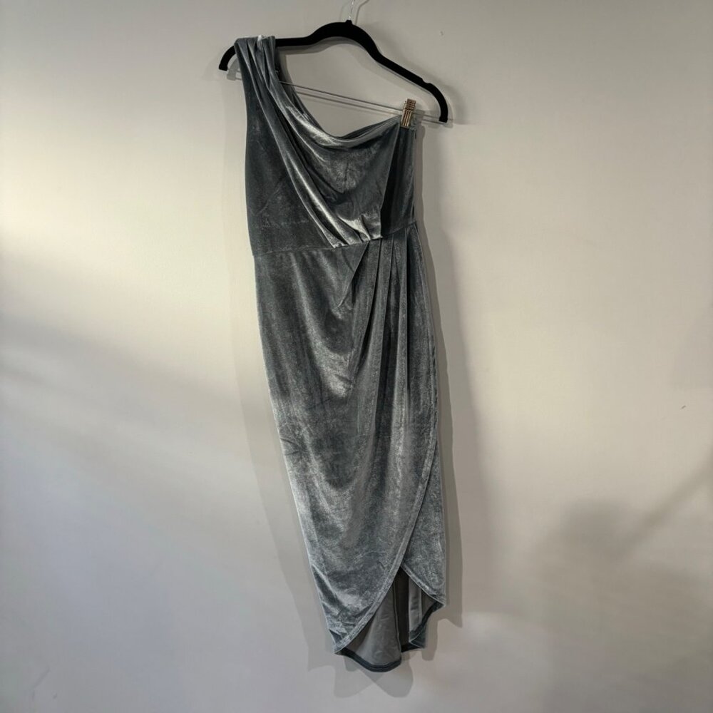 Baltic Born Kourtney Velvet One Shoulder Midi Dress Size M